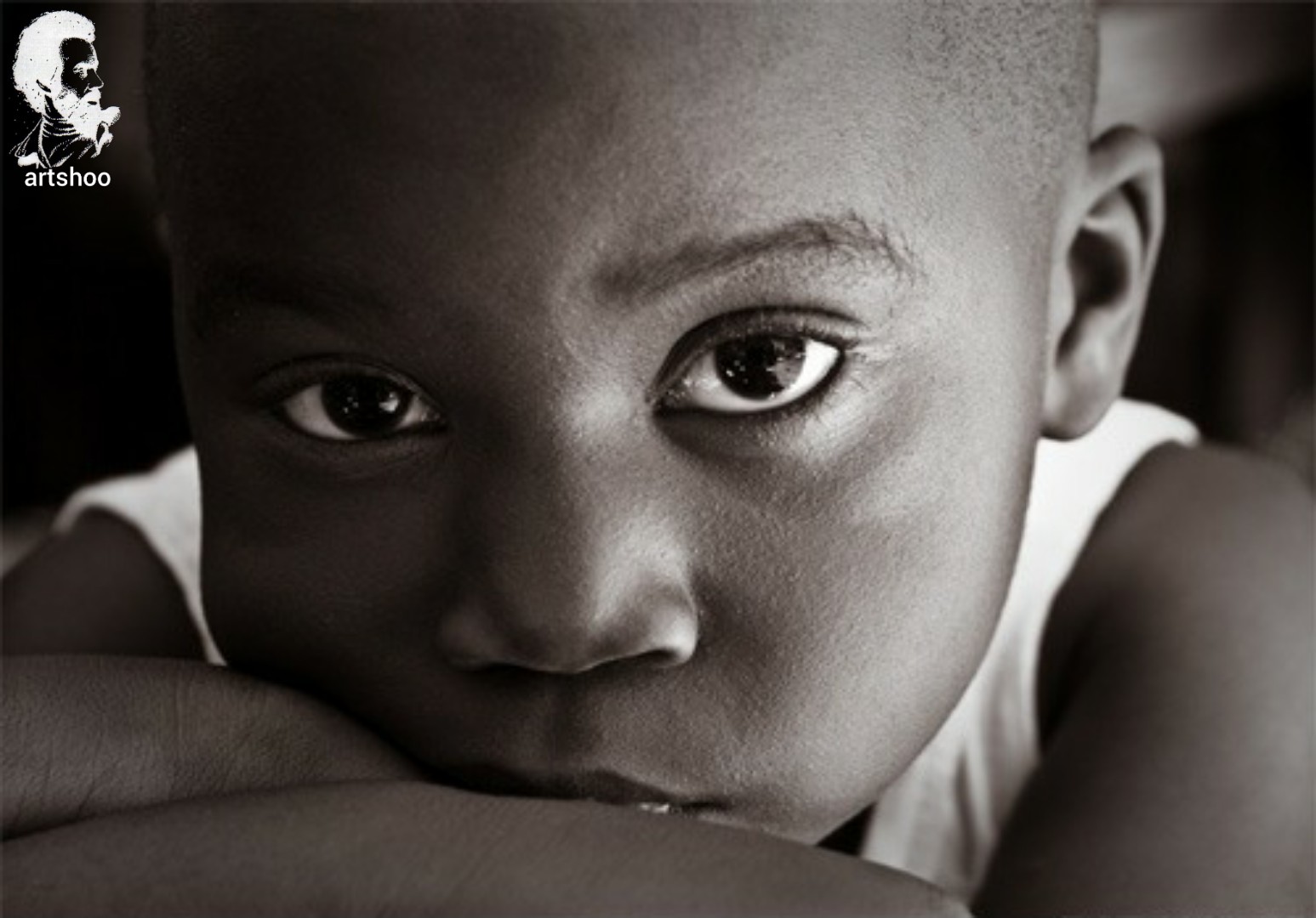 مدل کودک سیاه قلم